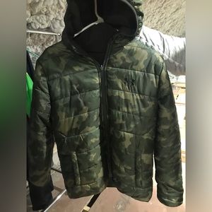 Under Armor size YXL reversible puffer/fleece